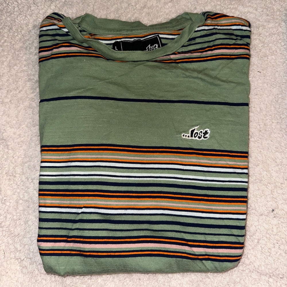Lost tee